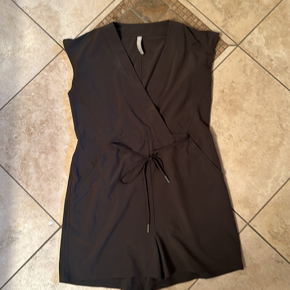 Athleta Marlowe Romper size small Hunter Green color